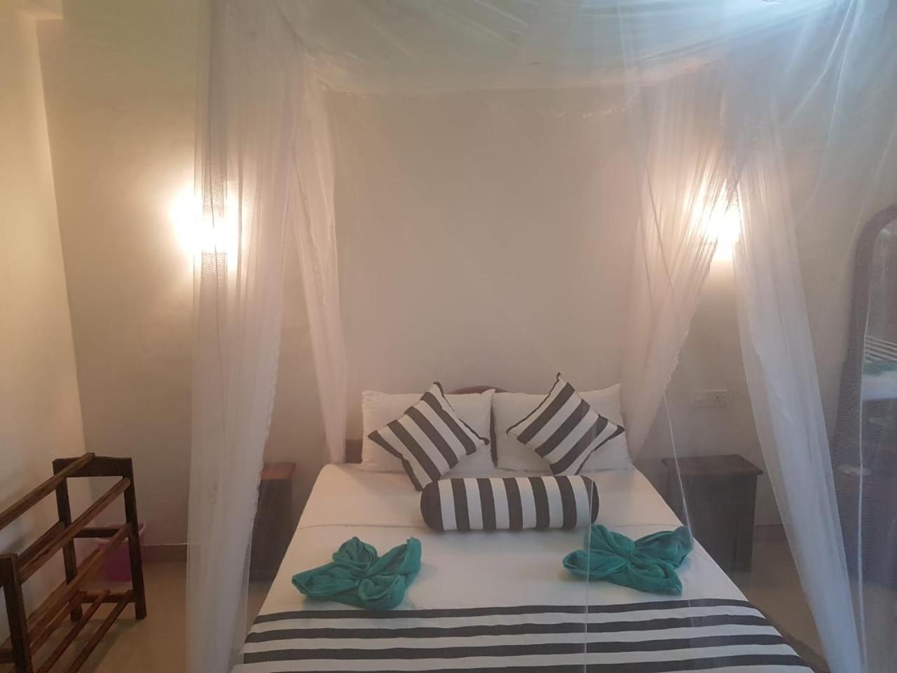 New Red Rose Ella Apartment Ngoại thất bức ảnh