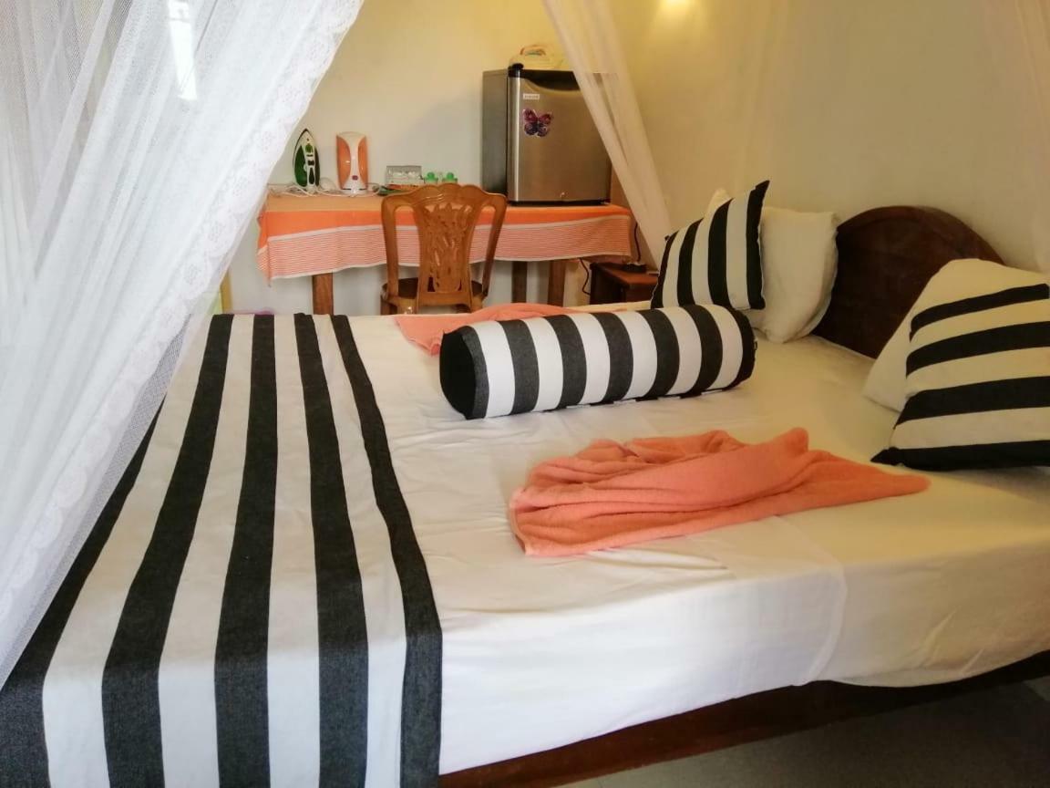 New Red Rose Ella Apartment Ngoại thất bức ảnh